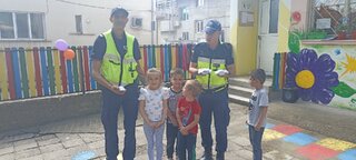 Децата от Детска градина №3 „Звездица“ в град Лом се запознаха с основни правила за пътна безопасност