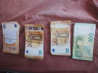 Разбита е домашна печатница за фалшиви евро банкноти в с. Реброво