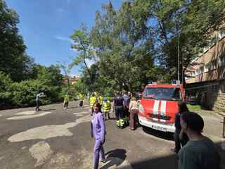 Широки усмивки и незабравими спомени след успешно завършен курс „Детско полицейско управление“ в столичното училище за деца с увреден слух