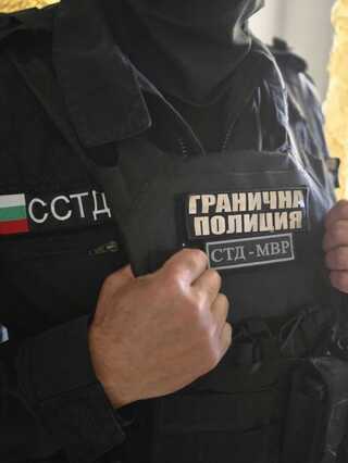 Главна дирекция „Гранична полиция“ разкри организирана престъпна група за трафик на мигранти