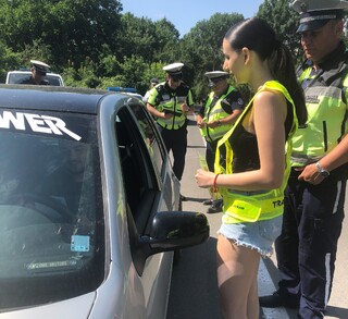 Ученици от елитна гимназия в Монтана участваха в проверки на Пътна полиция по метода на „Широкообхватния контрол“