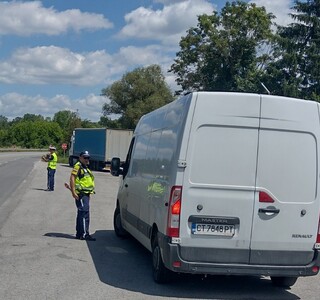 Полицията в Разград със специализирани акции срещу провеждането на гонки и състезания от неразумни водачи