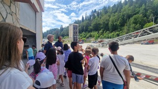 Огнеборците от РСПБЗН – Смолян запознаха деца с професията на пожарникаря