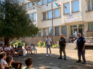 Полицаи гостуваха на Лятната детска академия в Обединения детски комплекс в Кюстендил