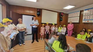 Ученици бяха на гости на „Пътна полиция“ – Смолян