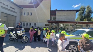 Ученици бяха на гости на „Пътна полиция“ – Смолян