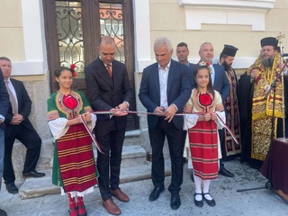 Реновираната сграда, която е предоставена на отдел „Разследване“ на ОДМВР – Кюстендил, откриха днес ст. комисар Васил Йоцов - директор на ОДМВР,  и кметът на Кюстендил инж. Огнян Атанасов