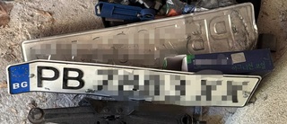 Разследващи от отдел „Противодействие на икономическата престъпност“ пресякоха измамна схема за препродажба на лизингови автомобили от чужбина