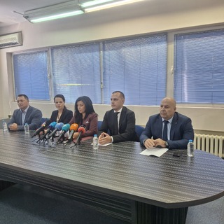 Шестима лекари и четири медицински сестри от пловдивска болница са били задържани за източване на средства от НЗОК в размер на 3 млн и 60 хиляди евро