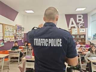 Урок по пътна безопасност с ученици от НУ "Васил Левски" Габрово