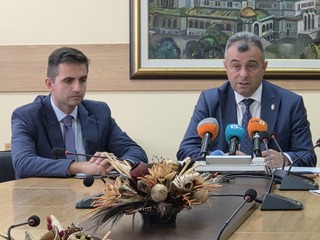При специализирана полицейска операция на ГДНП четирима са задържани с над 9 кг марихуана