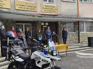 15 нови доброволци положиха клетва в Детско полицейско управление в столичното Специалното училище за ученици с увреден слух