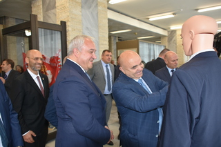 Изложение на компании за полицейски униформи се проведе в АМВР 