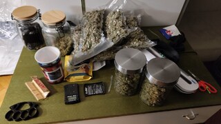 Служители на ГД “Гранична полиция” задържаха организирана престъпна група за отглеждане и разпространение на наркотични вещества