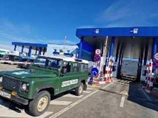Служители на Гранична полиция предотвратиха опит за незаконен износ на голямо количество акцизни стоки
