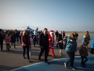 Дядо Коледа пристигна с хеликоптер на "Гранична полиция"