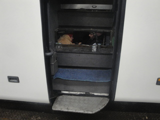 Задържаха на българо-турската граница 2 автобуса с 50 незаконни имигранти