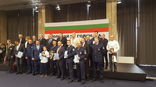 Оперативните  служители от сектор „Противодействие на престъпността през ГКПП“  в ГДГП заемат второ място в колективните награди „Полицай на годината 2018"