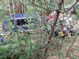 Гранични полицаи от РДГП Драгоман задържаха двама каналджии и 26 чужденци