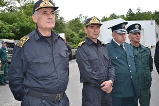 Министър – председателят Бойко Борисов, вицепремиерът Румяна Бъчварова, министър Николай Ненчев и народният представител Валери Симеонов инспектираха изграждането на възпрепятстващото съоръжение на българо- турската граница