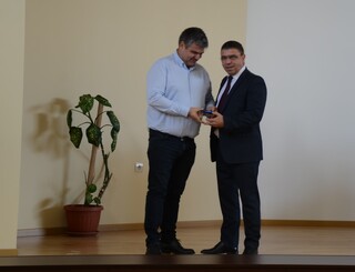 Служители на ГДНП с отличия за празника на  МВР