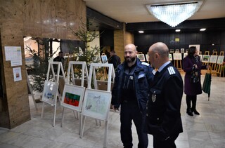 Двадесет деца, участвали в превантивната програма на МВР „Детско полицейско управление“ получиха своите награди