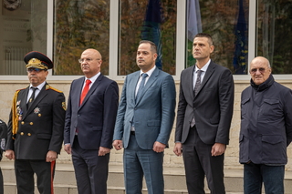 Министър Стоянов: Обществото ни има необходимост от силно мотивирани полицаи, които убедено защитават демократичните ценности и правата на всеки български гражданин