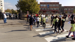 Ученици с открит урок по пътна безопасност и първа помощ в Европейския ден без загинали на пътя  