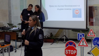 Ученици с открит урок по пътна безопасност и първа помощ в Европейския ден без загинали на пътя  