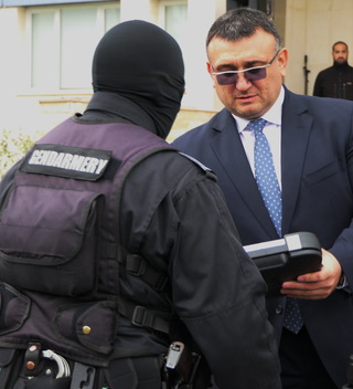 Министър Маринов: Наша отговорност е да се грижим за живота и здравето на служителите си, които ежедневно са на терен и защитават хората и закона  