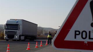 Започна операция на Пътна полиция за контрол на товарните автомобили и автобусите