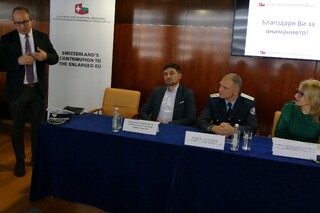 Полицейски коли, оборудвани със специална техника, ще разкриват крадени превозни средства  