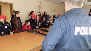 Деца от две Детски полицейски управления в Ловеч гостуваха на Главна дирекция „Национална полиция“  
