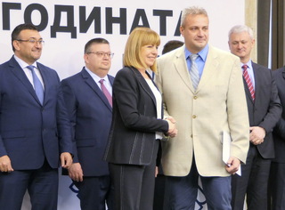 Министър Маринов: Благодаря на колегите, избрали да служат на обществото и на страната на закона  