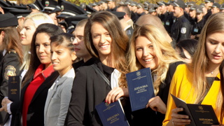 Курсантите и студентите от Випуск 2018 на АМВР получиха своите дипломи  
