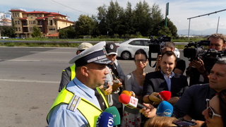 Продължават проверките по основните пътни направления на страната