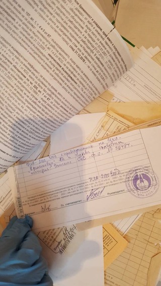 Служители на ГДНП задържаха столичанка, занимавала се със съставяне на неистински документи