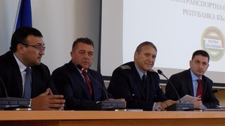 Набелязаните от Пътна полиция мерки дават резултати, но е необходима още много работа, за да се превърнат те в тенденция