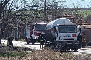 Цистерна се запали край димитровградското с.Горски извор