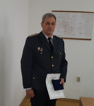 Главен комисар Николай Николов връчи почетен медал за професионализъм на главен инспектор Петър Виденов