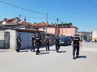 Полицаи и жандармеристи проведоха полицейска операция по превенция на рисковите места в Хасково