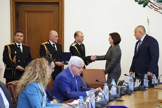 Министър Бъчварова награди старши комисар Ангел Цанков с почетно отличие