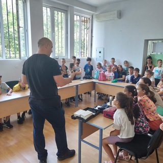Детска академия за спорт и превенция