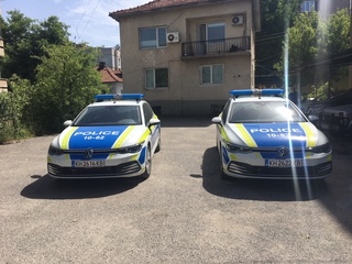 РУ Дупница и РУ Бобов дол получиха днес нови автомобили