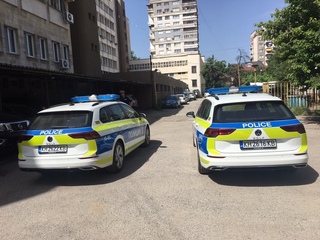 РУ Дупница и РУ Бобов дол получиха днес нови автомобили