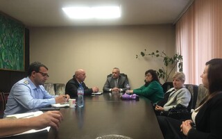 Работна среща на ръководството на ОДМВР с директори на учебни и детски заведения от Бобов дол