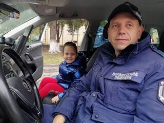 Полицаи от РУ Кюстендил гостуваха на възпитаниците на  детска градина „Слънце“ в града