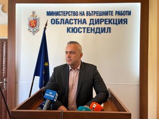 Двама мъже са задържани от криминалисти от ОДМВР и РУ Дупница за деяния, нарушаващи изборното законодателство