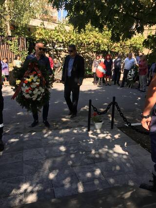 Поклон пред паметта на 6-мата загинали полицаи и пожарникари по време на изпълнение на служебните им задължения преди 21 години  ​