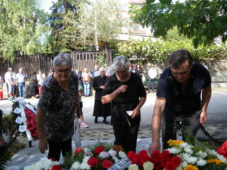 Днес бе почетена паметта на загиналите пожарникари и полицаи  при авария в Бобов дол преди 19 години